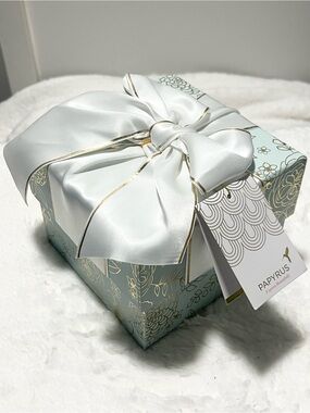 Papyrus White Satin Bow with Gold Trim Gift Box